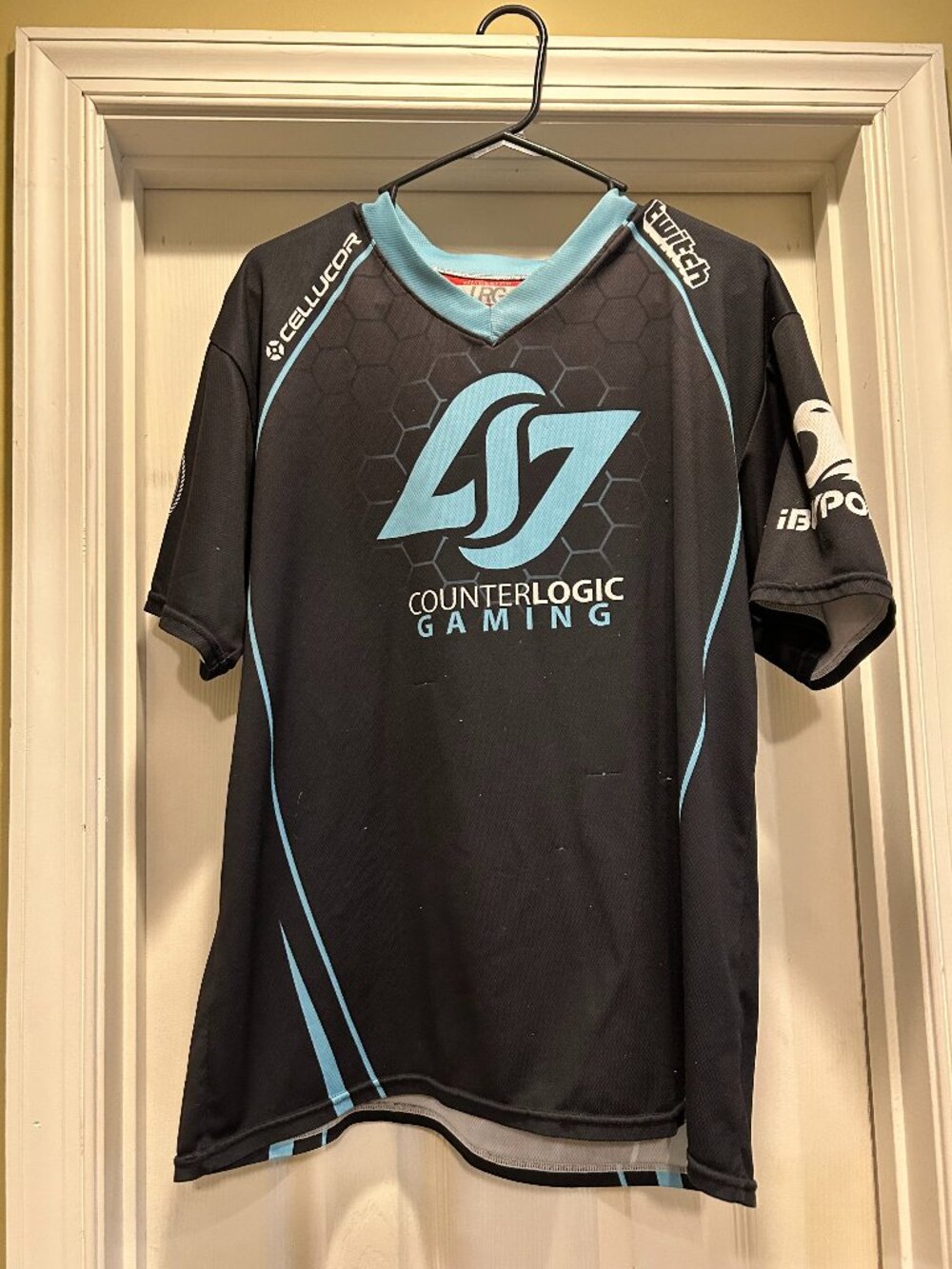Men's Size Large Counterlogic Gaming Jersey